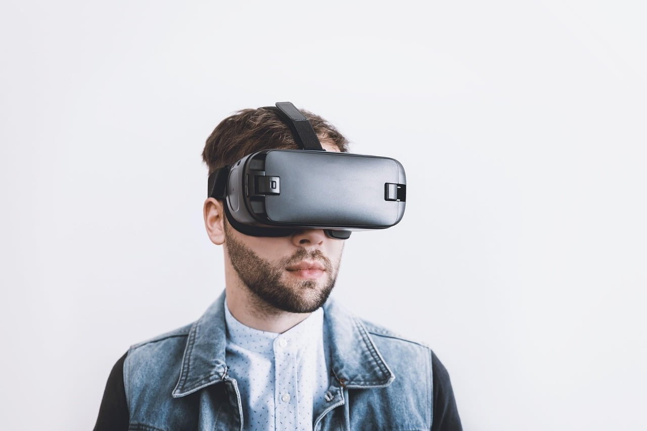 How Do I Use A Virtual Reality Headset?