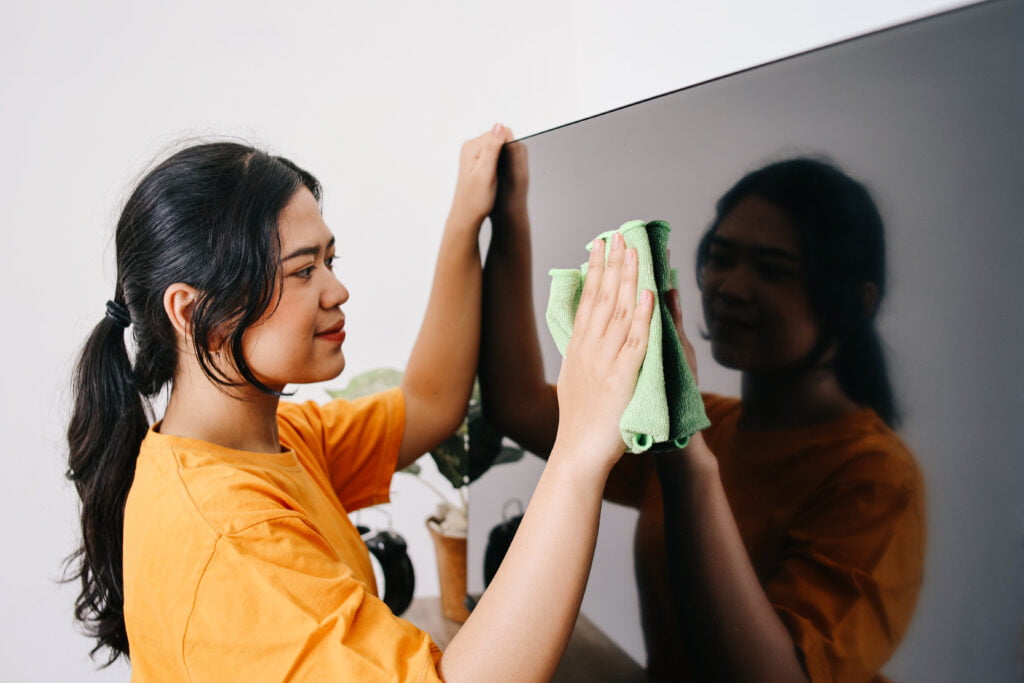 how-to-clean-my-tv-screen