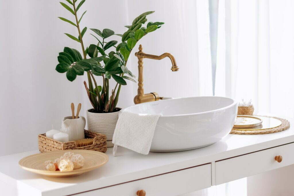 how-do-i-decorate-my-home-in-a-way-that-is-both-stylish-and-functional